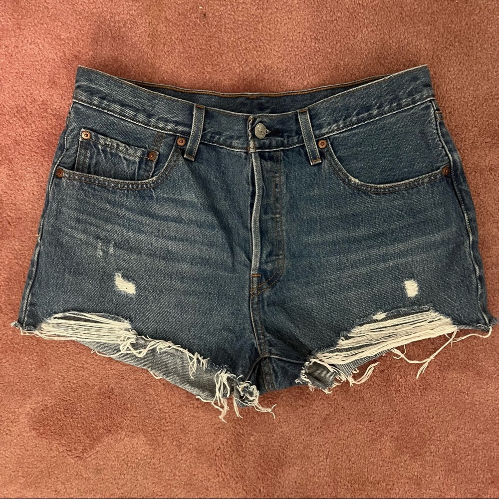 Levi’s Cut Off Jean Shorts